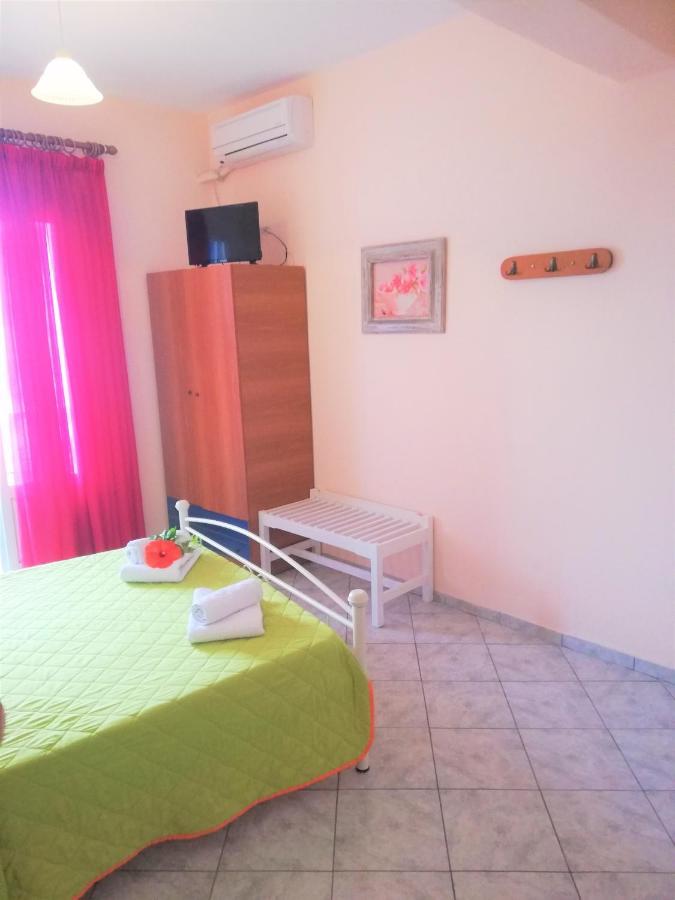 Elli Rooms Patitírion Exterior foto